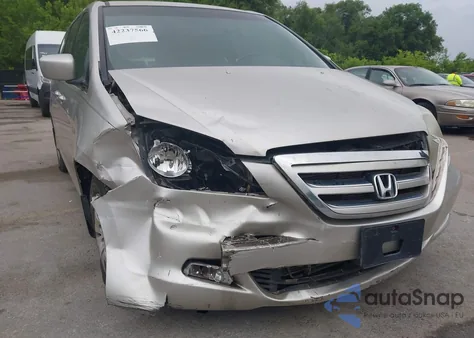 2006 Honda Odyssey Touring z USA, uszkodzony, nr VIN 5FNRL388X6B126550